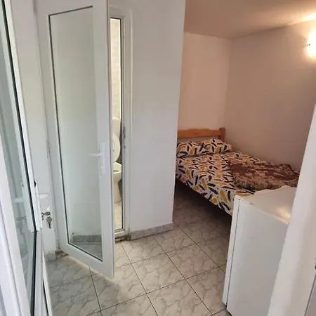 ゲストハウス Casa Mititelu 2*